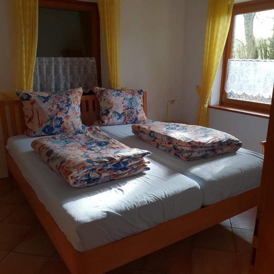 Ferienhaus Rhoenspass Mosbach  المظهر الخارجي الصورة